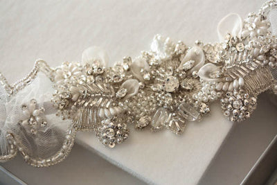 Handmade crystal and pearls wedding garter for the bride- Style Isla Pearls