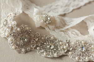 Bridal garter set - Lace floral