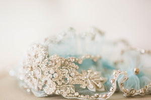 Something blue garter set