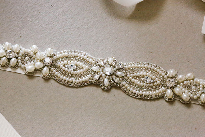 Wedding dress sash in ivory - Valeria v2 Gold color thread and stone settings Wedding dress sash in ivory - Valeria v2 Gold color thread and stone settings