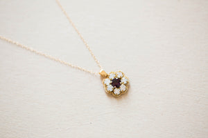 Multicolored pendant necklace