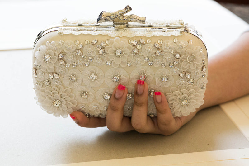 bridal clutch